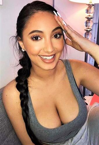 Карина Индивидуалка Санкт-Петербурга метро Площадь Ленина +7(981)155-42-85