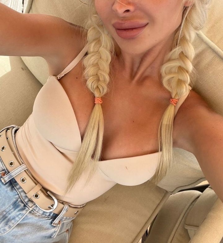 Индивидуалка СПб Олеся - интим услуги у метро Владимирская